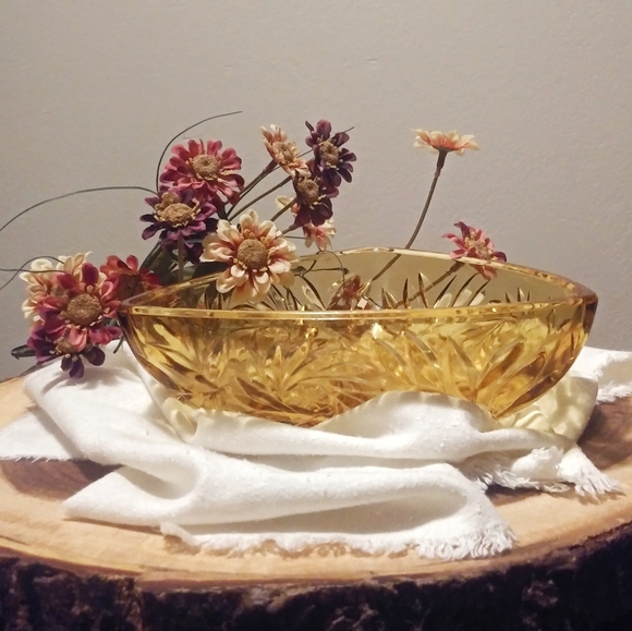 Vintage Light Amber Candy Dish Catch-all Bowl - Picture 8 of 8